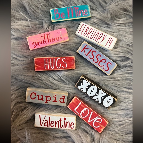 9 Valentines Tiered Tray Word Blocks Stacking Rustic Farmhouse Distressed - Picture 1 of 1